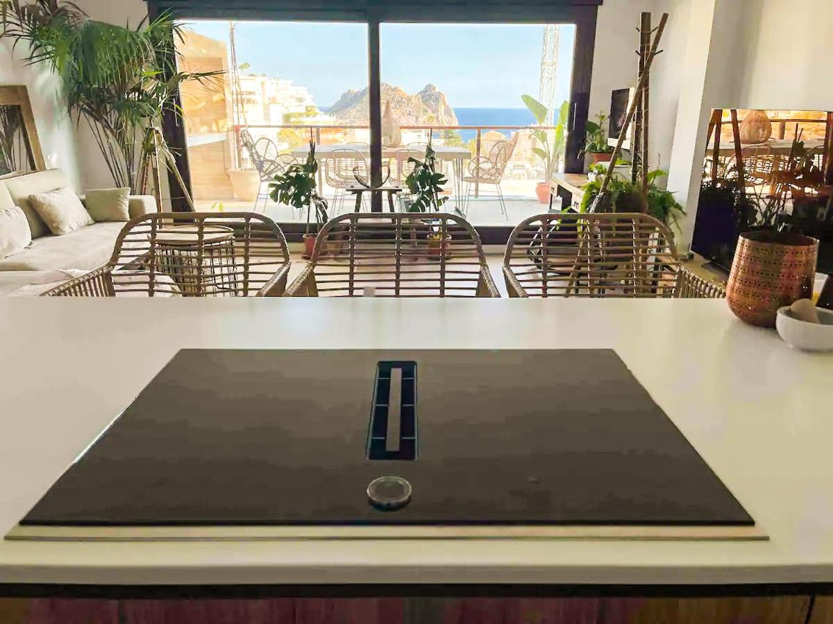 Luxury Designer Apartment - Unbeatable Sea Views أغيلاس المظهر الخارجي الصورة